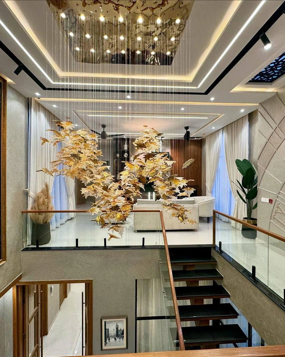 1 KANAL MODERN HOUSE UPPER LOBBY