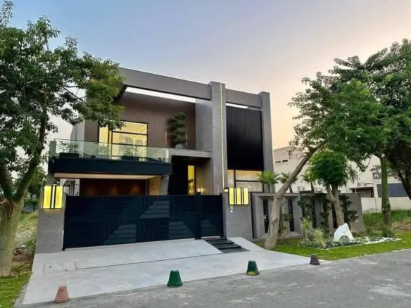 1 KANAL STYLISH HOUSE