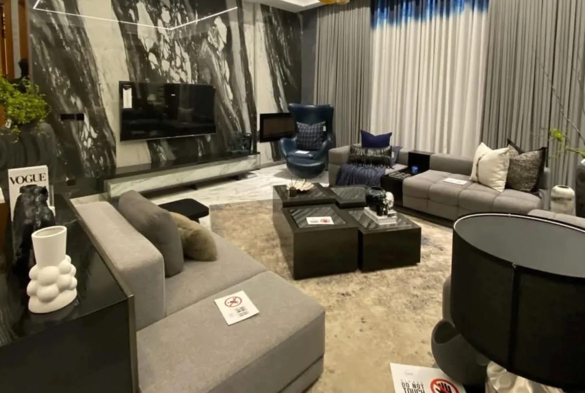 1-Kanal Aesthetic & Fully Furnished Modern House T V Lounge