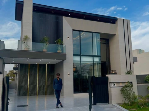 1-Kanal Modern Design House