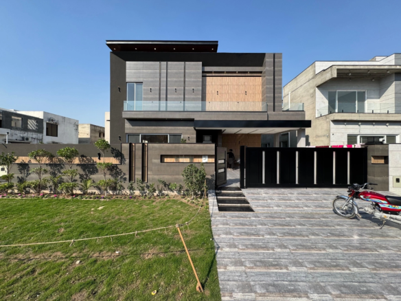 1-Kanal Modern Design House for Sale