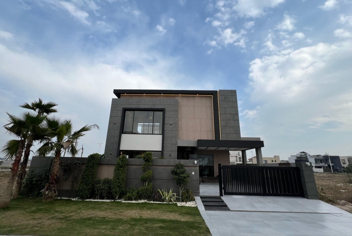 1-Kanal Modern Designer House