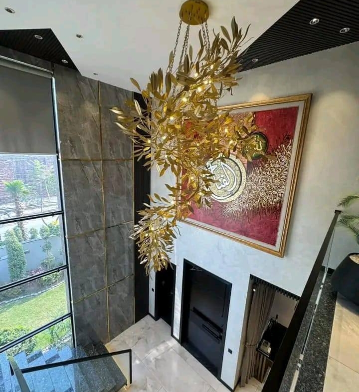 1 kanal modern stunning house upper lobby