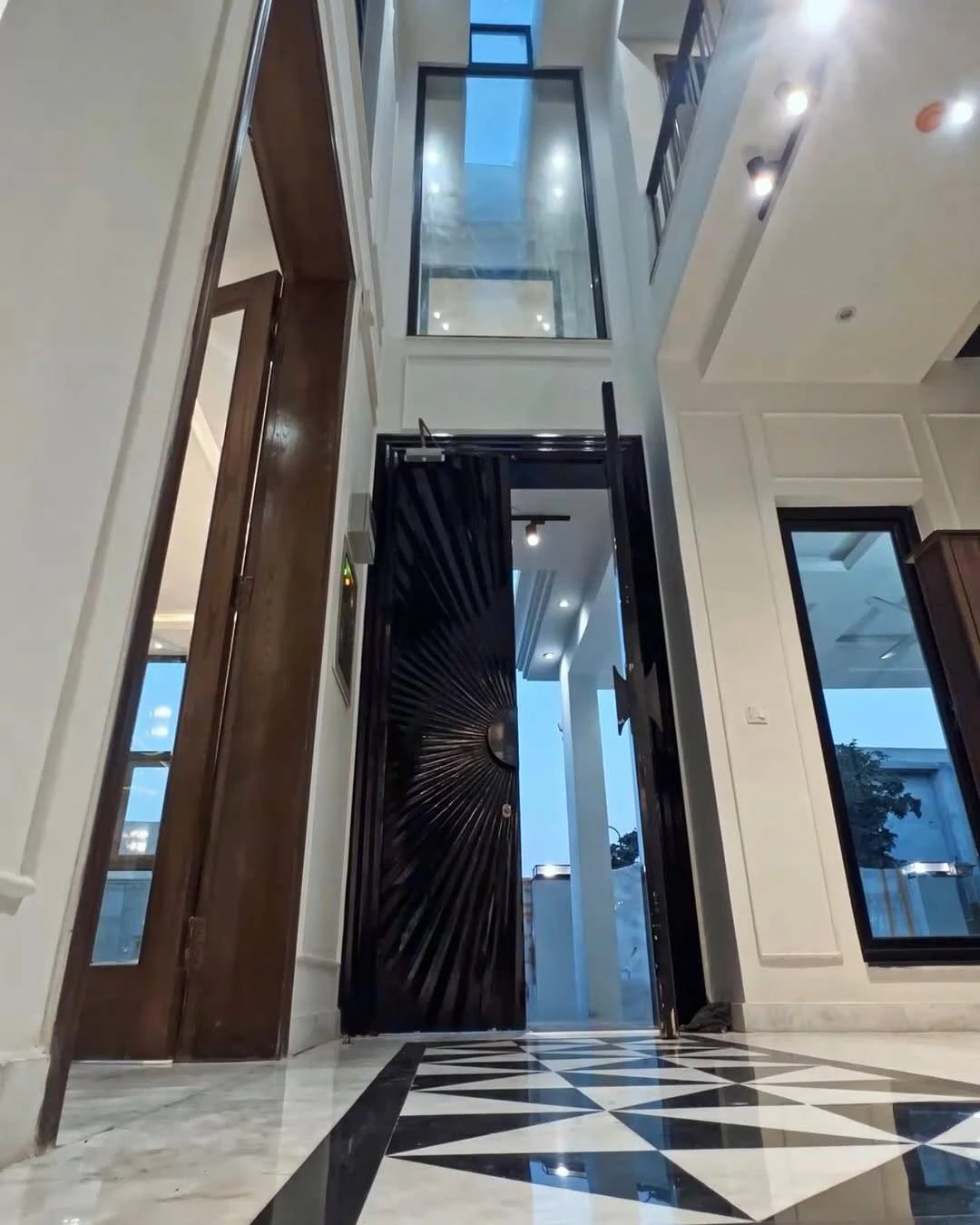 10 Marla Brand New House lobby