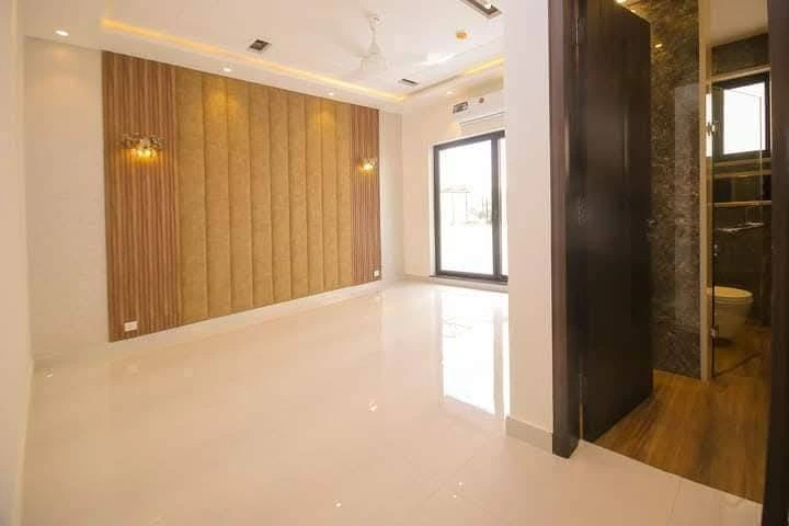 10 Marla Full Basement House DHA Phase 5 bed room