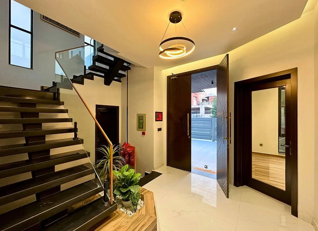 10 marla modern design house for sale in dha lahore lobby