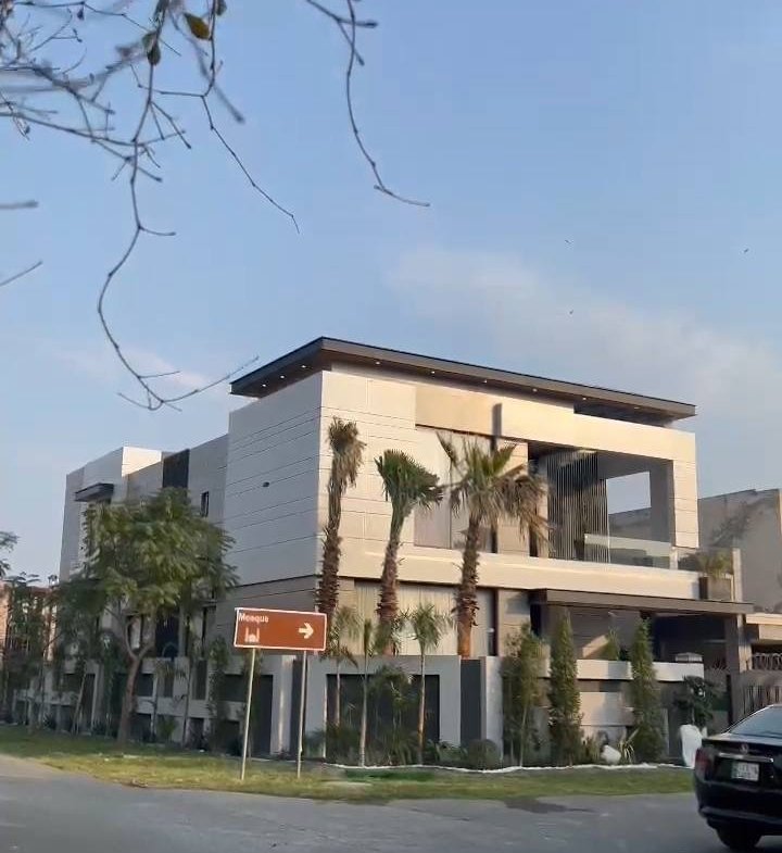 21 Marla Modern Design Corner House