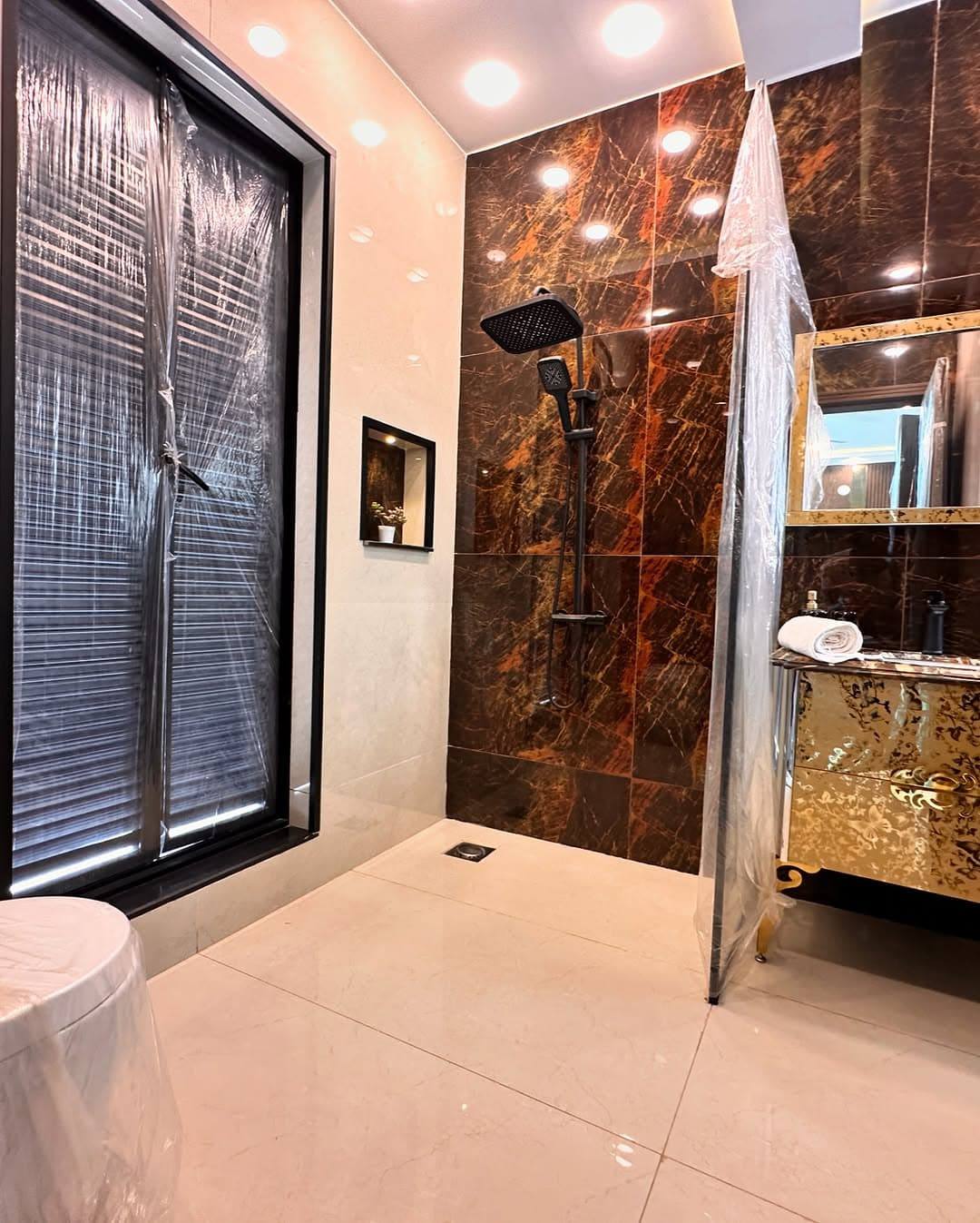 5 MARLA MODERN HOUSE WASHROOM