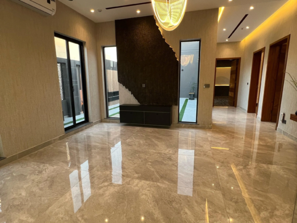 1 KANAL MODERN HOUSE TV LOUNGE UPPER