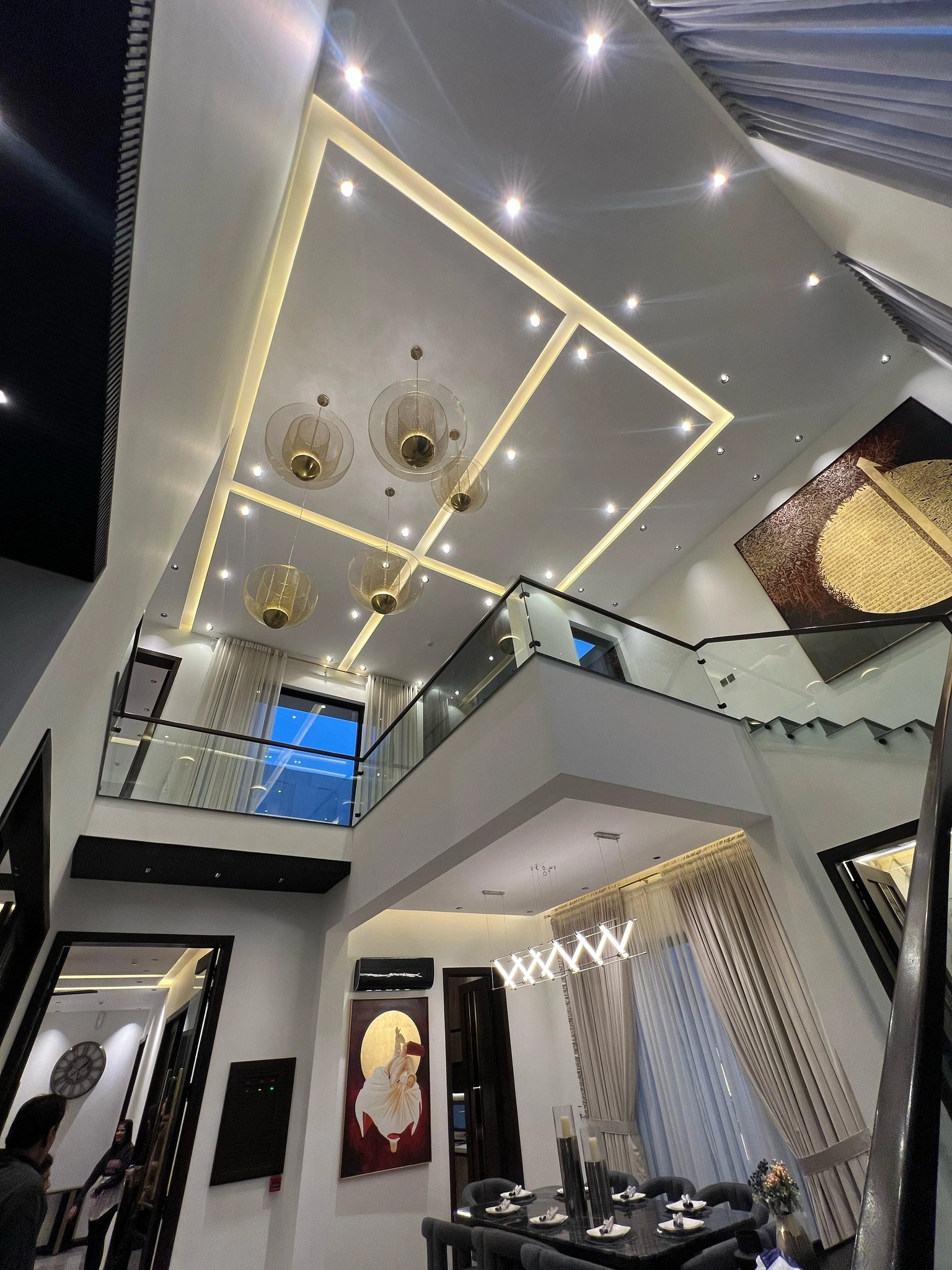 1-Kanal Brand New Fully Furnished Modern House lobby view