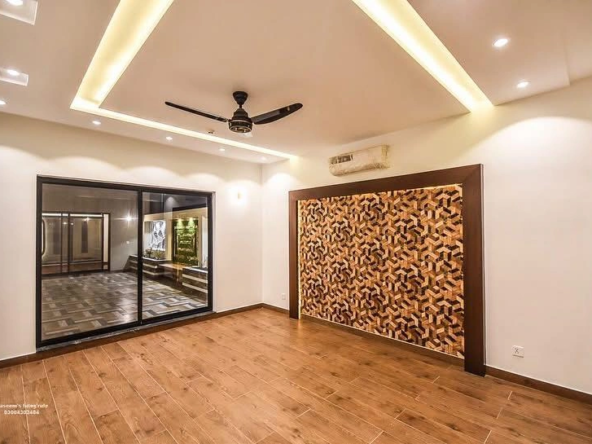 1-Kanal Brand New Modern House bedroom