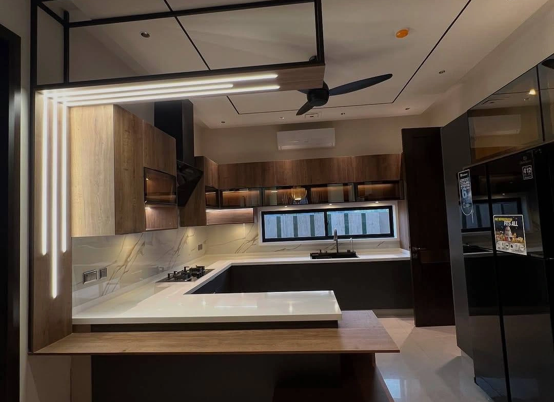 1 Kanal Furnished master piece kitchen