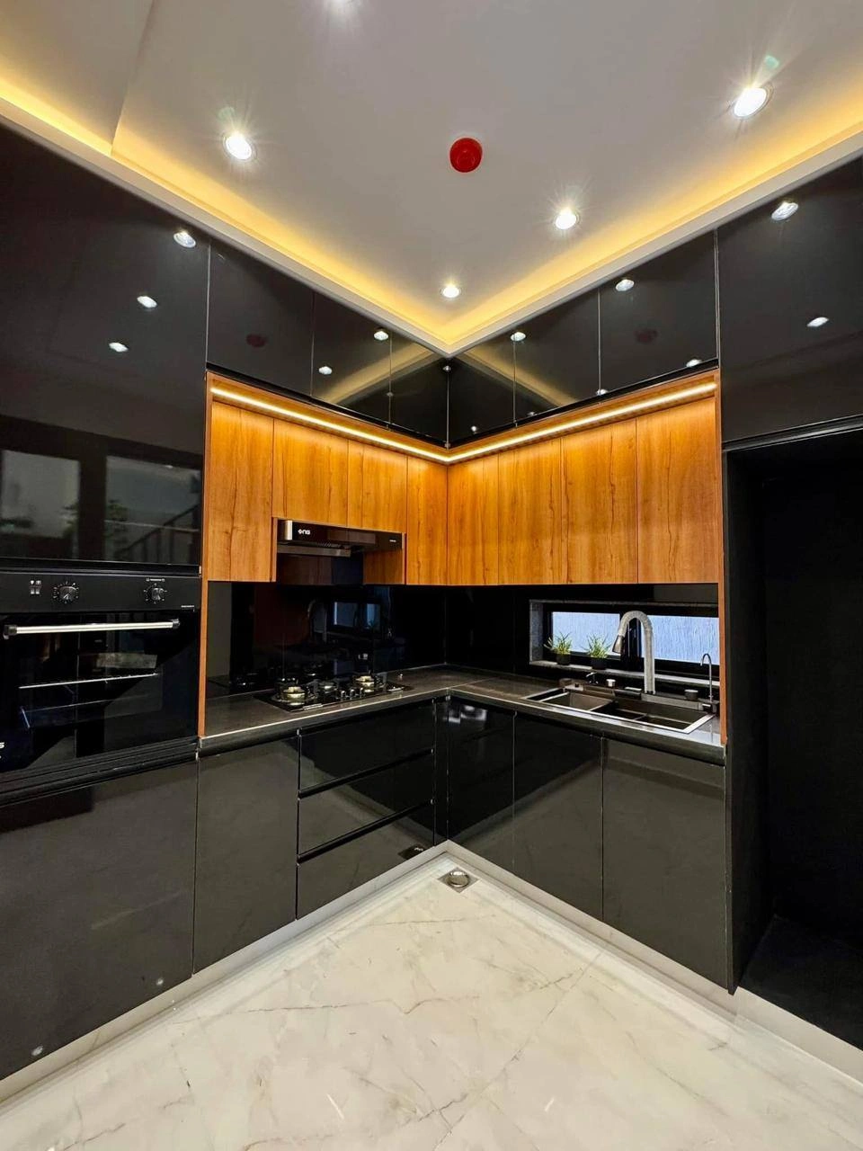 Elegant 5-Marla Modern House in DHA Lahore kitchen