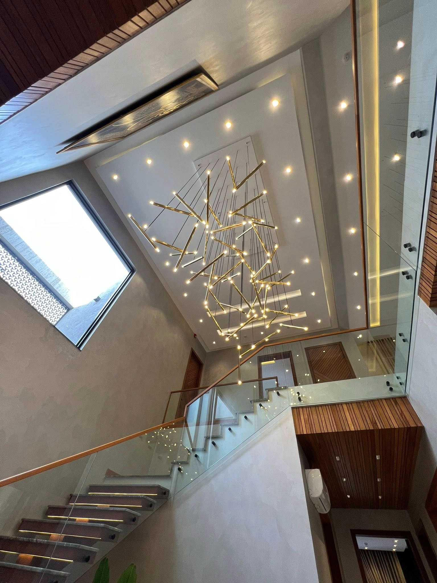 1 Kanal Brand New Modern Furnished House lobby