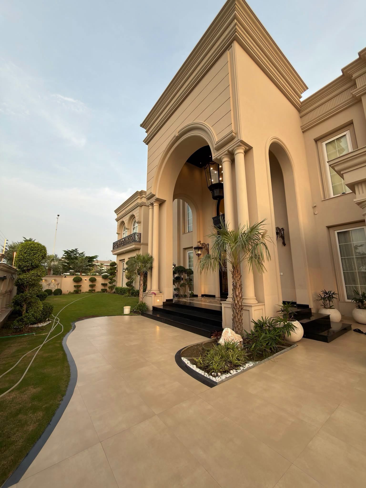 2-KANAL Brandnew Modern Furnished House for Sale dha lahore phase 7 w block