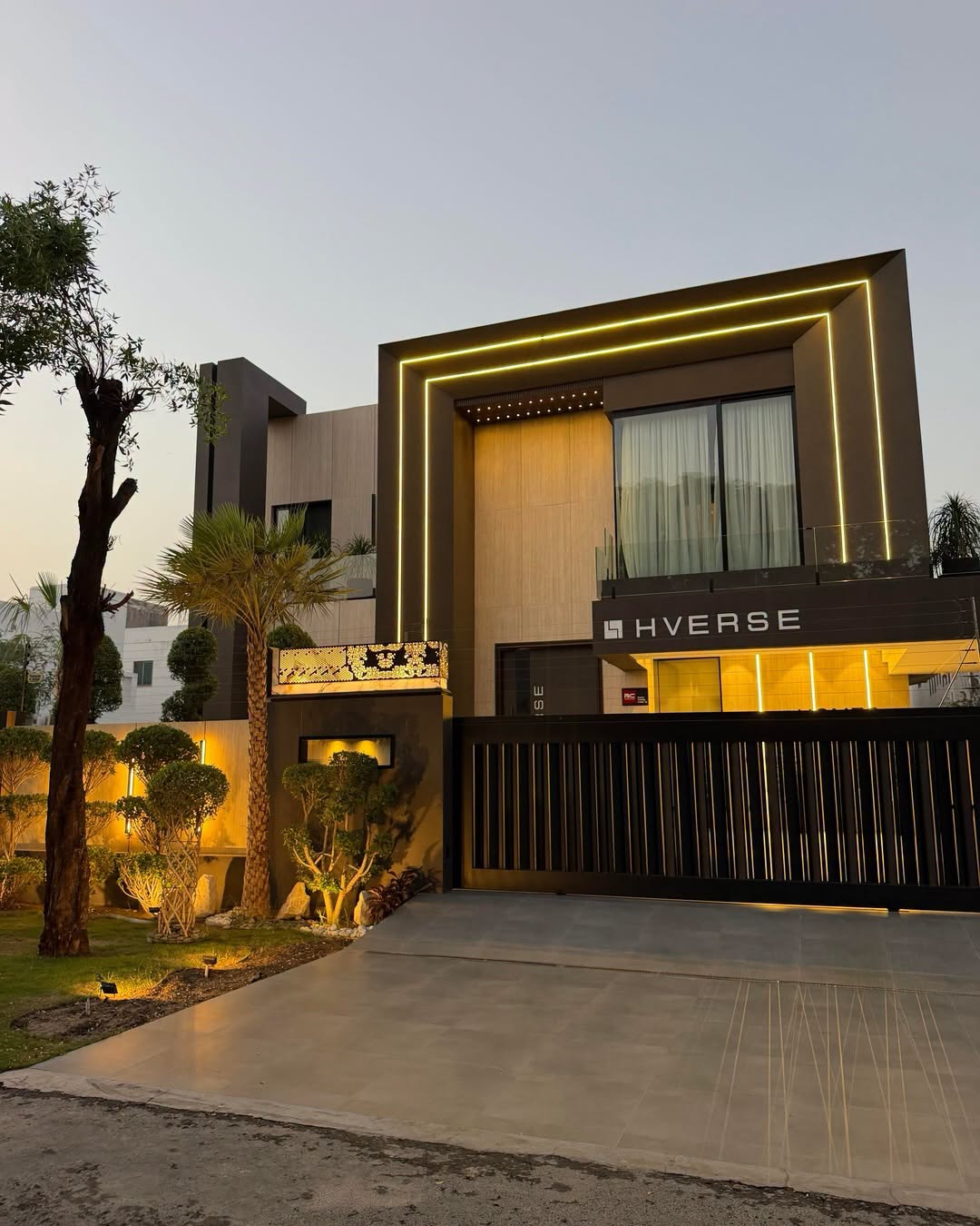 1 Kanal luxury house for sale DHA Lahore